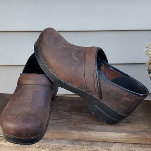 Dansko Near NEW Professional Clogs
